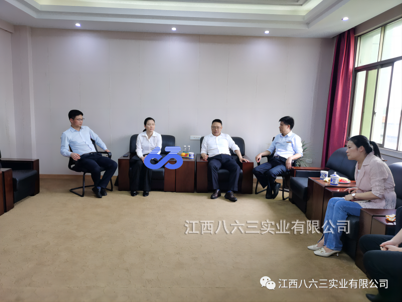 萍鄉(xiāng)學(xué)院黨委委員、副院長邱建丁一行到八六三開展調(diào)研指導(dǎo)